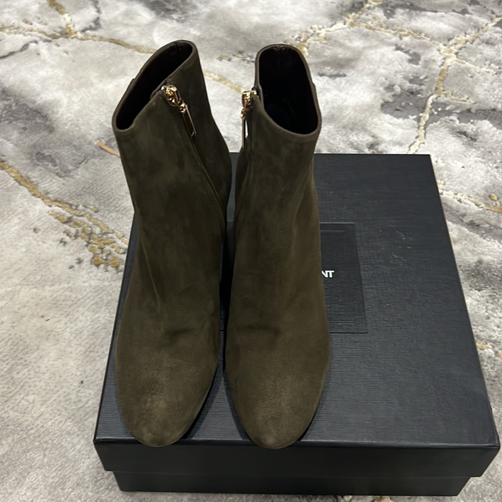 Saint Laurent boots. - Picture 3 of 6
